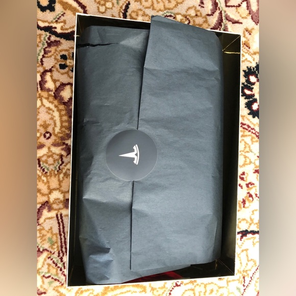 TESLA New Short Shorts Red Satin Sexy Size XS Extra Small - Picture 6 of 10